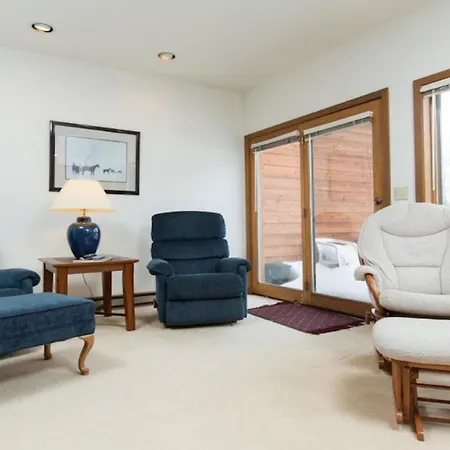 St John C Apartment
